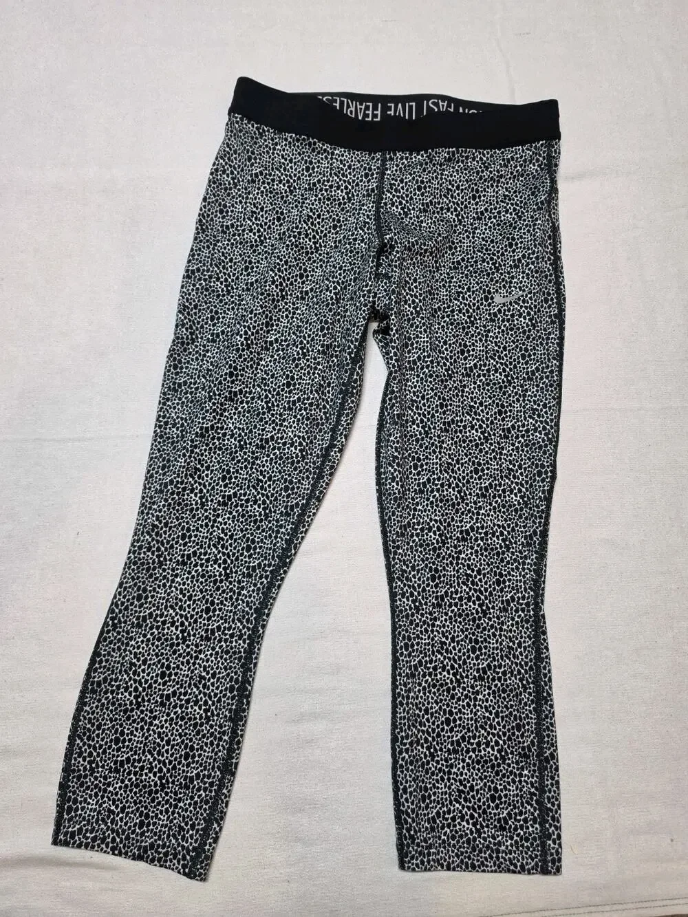 nike jogger women Dry Fit Black And White Size Medium
